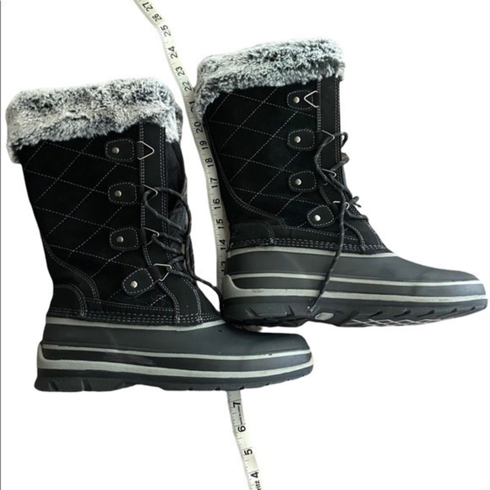 Khombu Winter Boots, warm lace up boots as 9